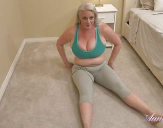 yoga pants and big tits