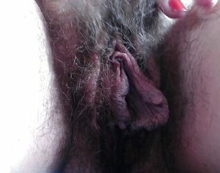 lesbian hairy pussy licking